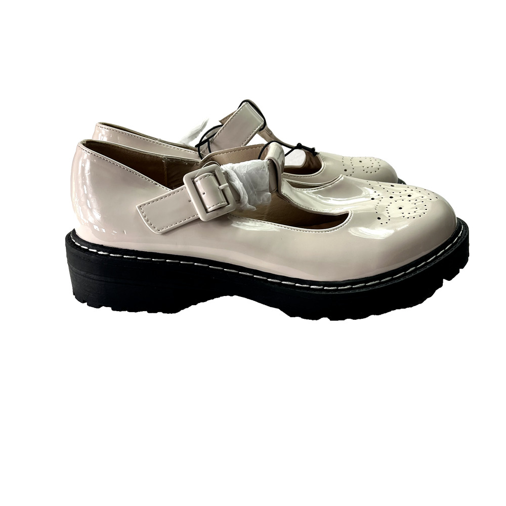 Torrid Shoe Womens 9.5 WW T-Strap Lug Mary Jane Beige Faux Patent Leather